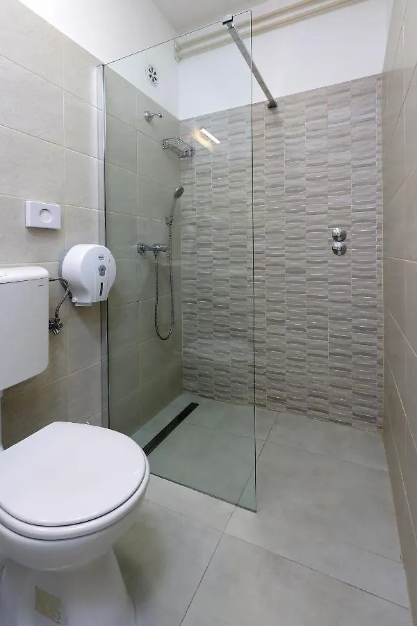 Rijeka Budget Rooms Hostel