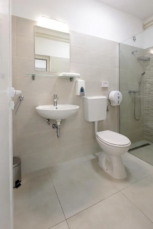 Hostel Rijeka Budget Rooms Croatia